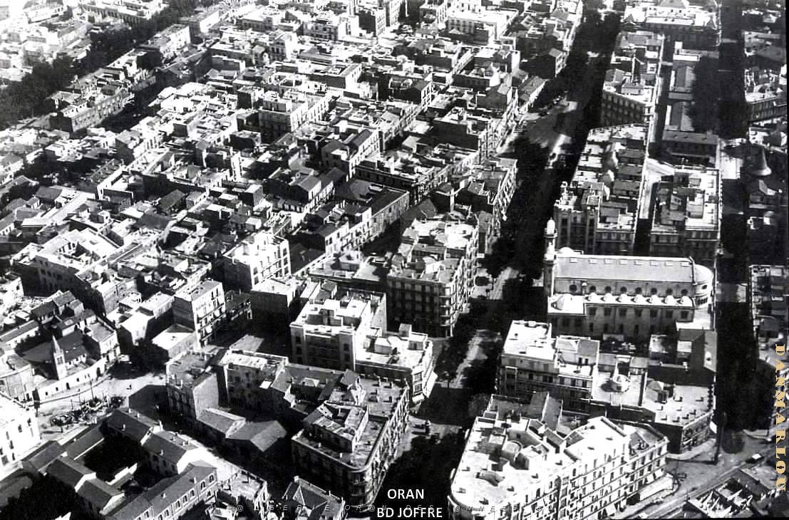 Oran - Boulevard Joffre ex-National - Vue aerienne.jpg